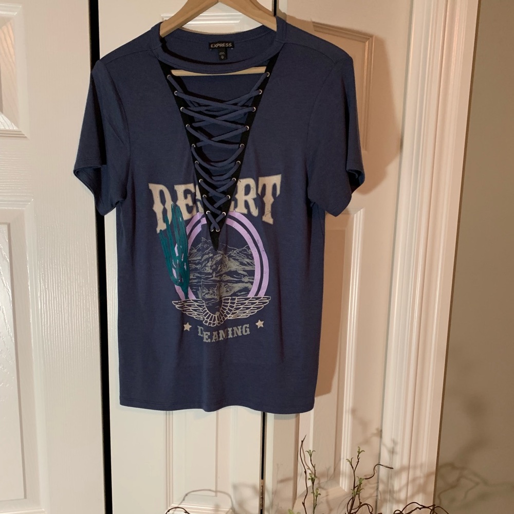 Deep plunge lace front tee